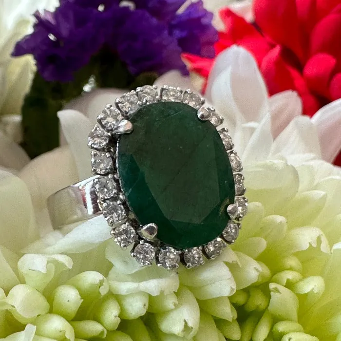 18 Karat White Gold Emerald Ring 20002244 ONeills Estate Jewelry Rings