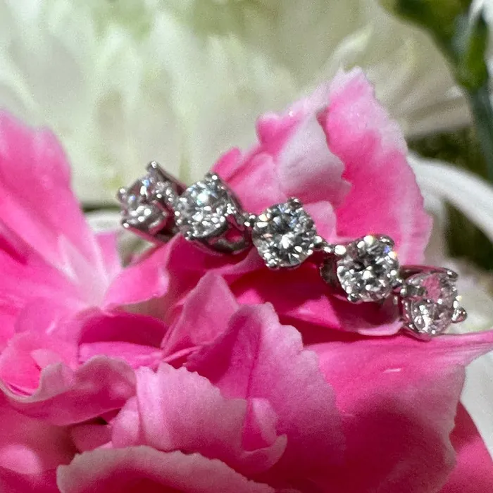 ONeills Estate Jewelry Rings 14 Karat Yellow Gold 5 Stone Diamond Ring 11000744 ONeills Estate Jewelry Rings 14 Karat Yellow Gold 5 Stone Diamond Ring 11000744