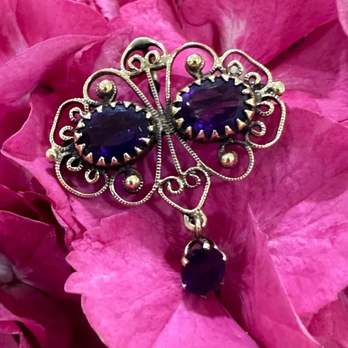 PreStyled Sets ONeills Estate Jewelry 14 Karat Yellow Gold Amethyst Pinpendant 25000079 PreStyled Sets ONeills Estate Jewelry 14 Karat Yellow Gold Amethyst Pinpendant 25000079