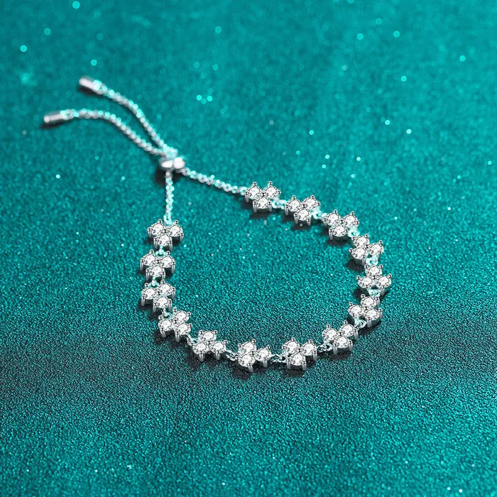 Trendolla Jewelry Lucky Clover Moissanite Bracelet Bracelets