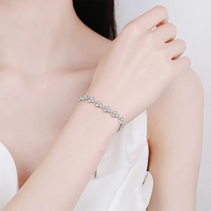Trendolla Jewelry Lucky Clover Moissanite Bracelet Bracelets