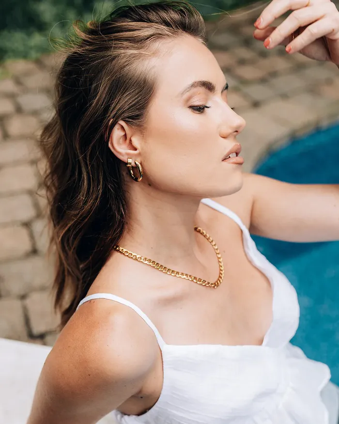 WellDunn Cobain Gold Necklace Necklaces