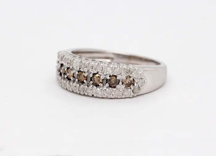FULLERS PURCHASE FROM PUBLIC Rings Estate 14KW 63 Cttw Chocolate and White Diamond Ring FULLERS PURCHASE FROM PUBLIC Rings Estate 14KW 63 Cttw Chocolate and White Diamond Ring