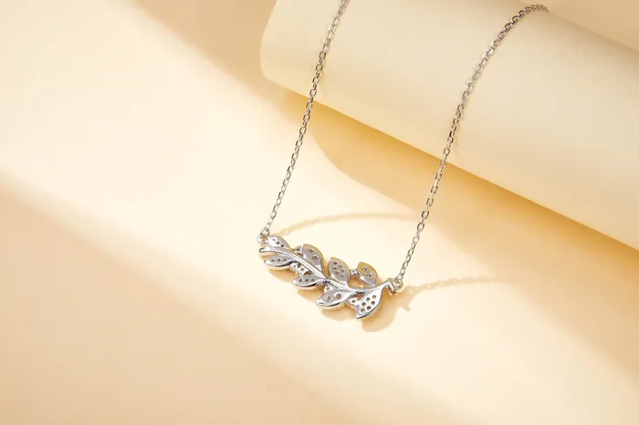 Necklaces PENFINE Marquise Unique Leaf Pendant Gold Leaves Necklace Dainty Silver Necklace Gold Leaves Pendant Necklace Elegant Jewelry Bridesmaid Jewelry