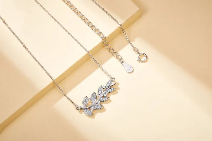 Necklaces PENFINE Marquise Unique Leaf Pendant Gold Leaves Necklace Dainty Silver Necklace Gold Leaves Pendant Necklace Elegant Jewelry Bridesmaid Jewelry