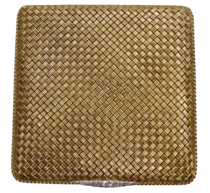 PreStyled Sets Cartier 18k 750 Yellow Gold and Diamond Compact Vintage by Misty PreStyled Sets Cartier 18k 750 Yellow Gold and Diamond Compact Vintage by Misty
