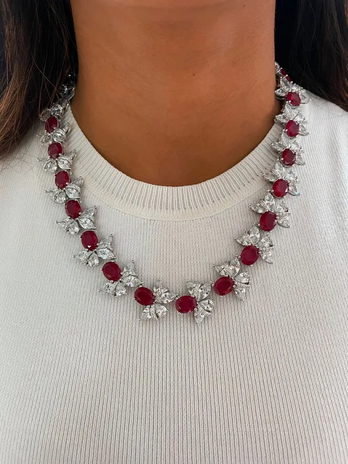 PRERTO ECOMMERCE PRIVATE LIMITED Necklaces Maharani Ruby Oval Diamond Detail Line Necklace Set Bow Ruby Diamond Necklace Set
