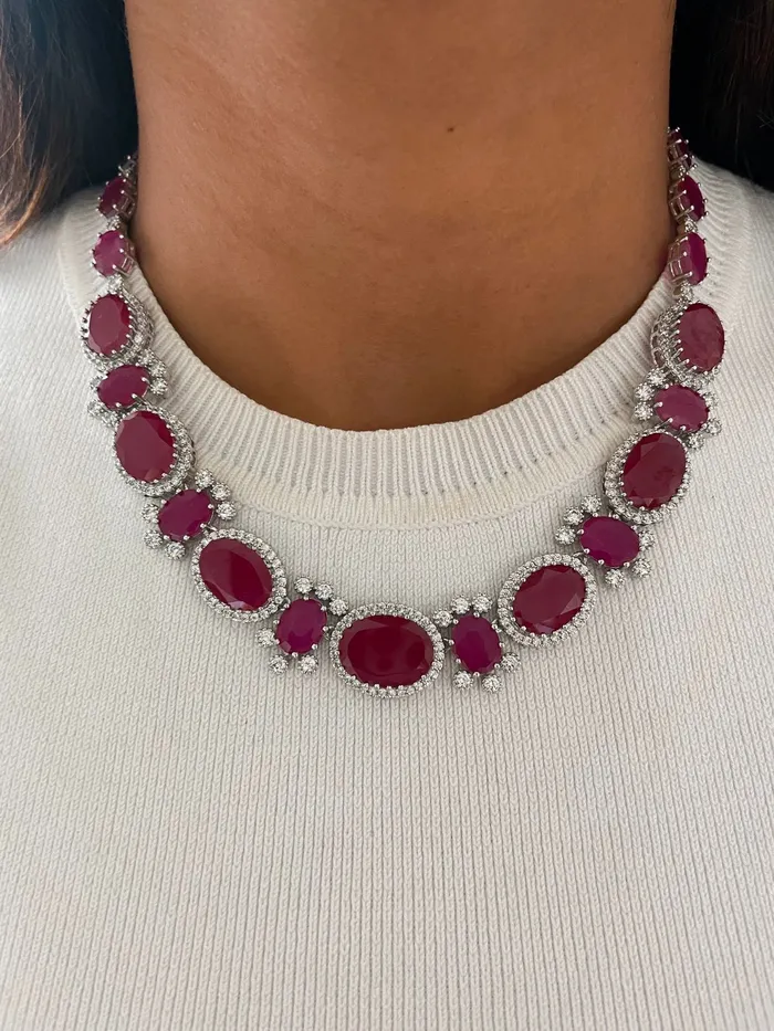 PRERTO ECOMMERCE PRIVATE LIMITED Necklaces Maharani Ruby Oval Diamond Detail Line Necklace Set Bow Ruby Diamond Necklace Set