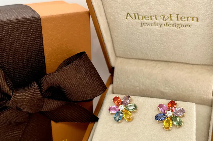 Albert Hern Earrings Earrings 18kt Gold Multicolor Oval Insignia Flowers Diamonds Albert Hern Earrings Earrings 18kt Gold Multicolor Oval Insignia Flowers Diamonds
