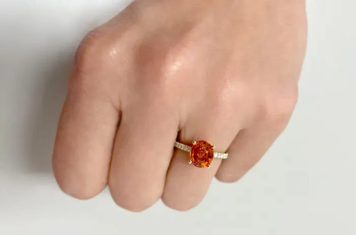 Albert Hern Rings Ring 18kt Gold Oval Mandarin Garnet Diamonds Albert Hern Rings Ring 18kt Gold Oval Mandarin Garnet Diamonds