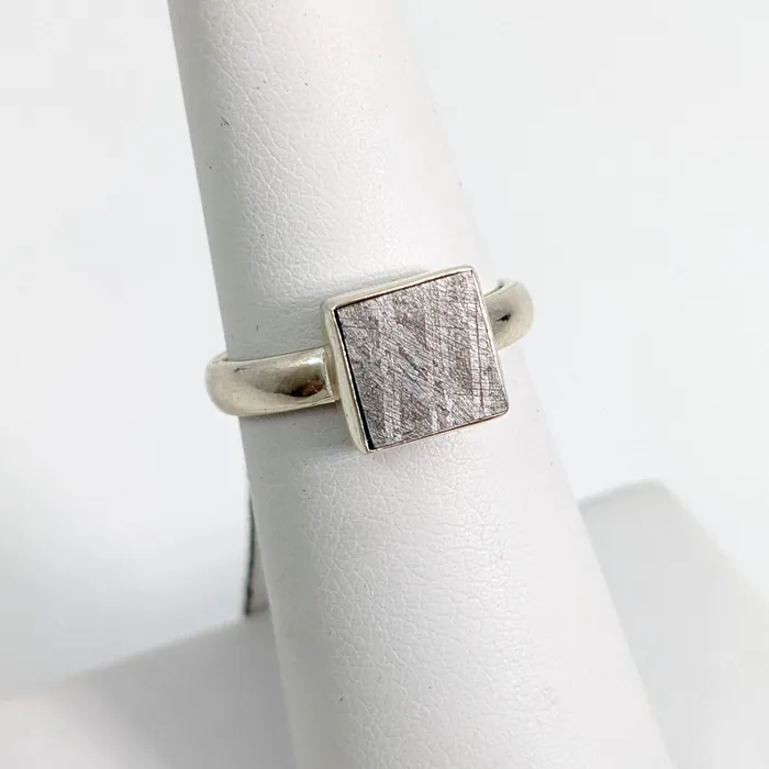 Bliss Crystals Muonionalusta Meteorite Ring Sz 6 SK8554 Rings
