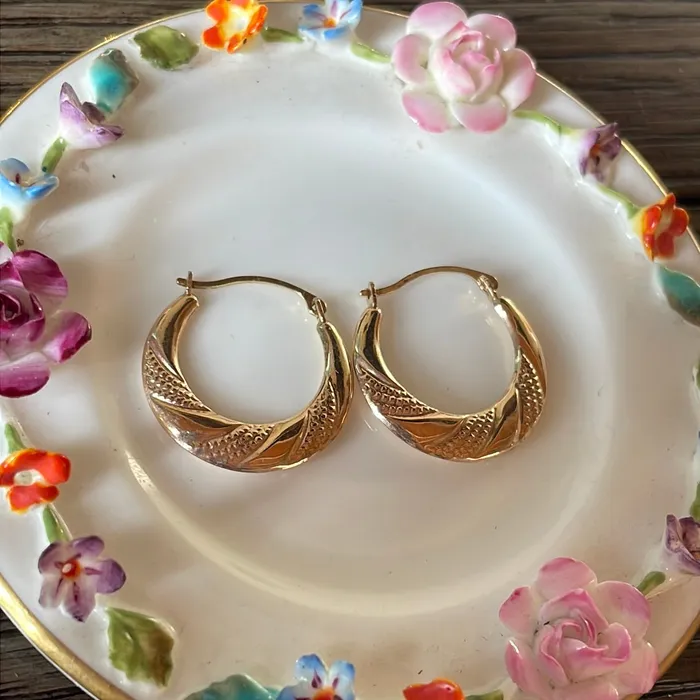 Flattened Patterned Hoop Earrings 10k Gold Vintage Vintage Paris Jewelry Earrings Flattened Patterned Hoop Earrings 10k Gold Vintage Vintage Paris Jewelry Earrings