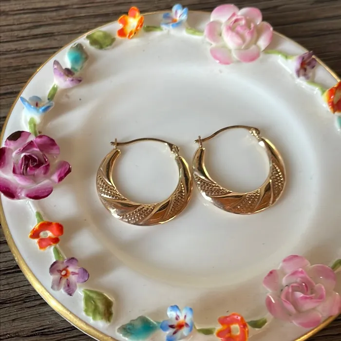 Flattened Patterned Hoop Earrings 10k Gold Vintage Vintage Paris Jewelry Earrings Flattened Patterned Hoop Earrings 10k Gold Vintage Vintage Paris Jewelry Earrings